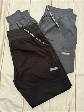 Med Couture scrub pants x 2